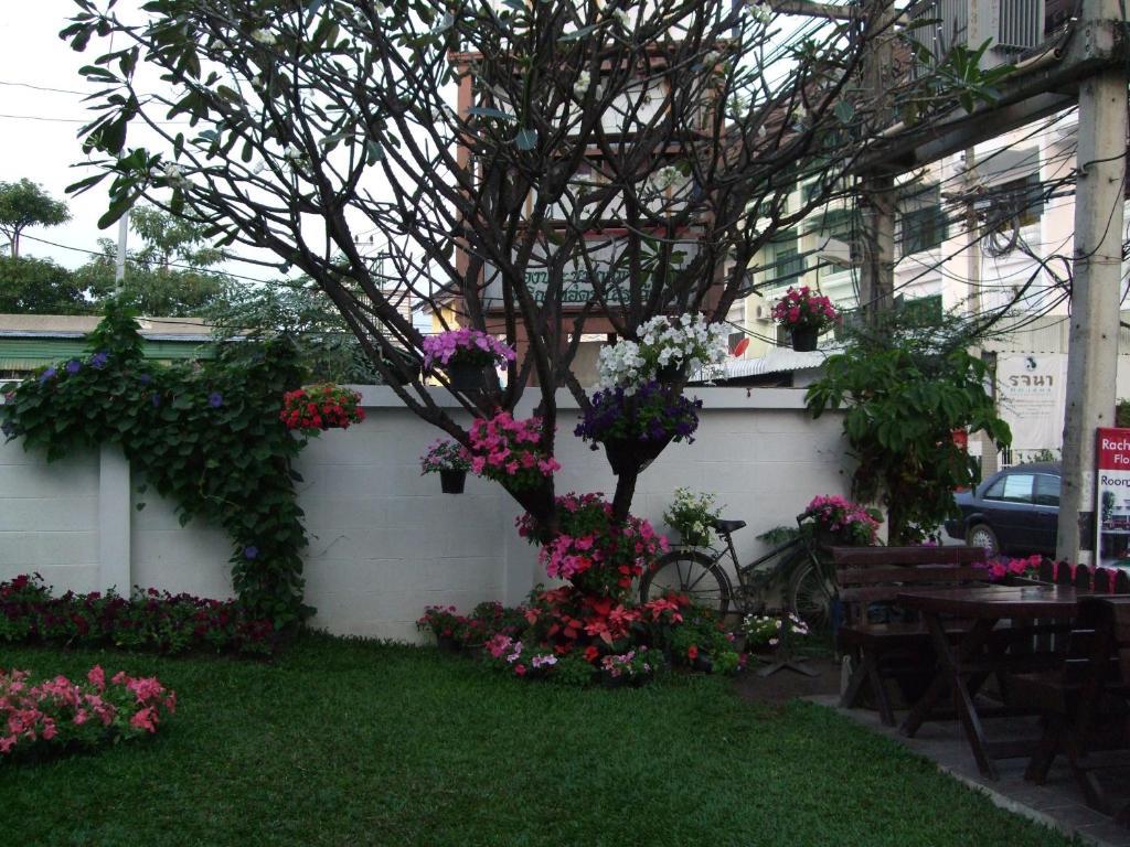 Rachamankha Flora House Hotell Chiang Mai Eksteriør bilde